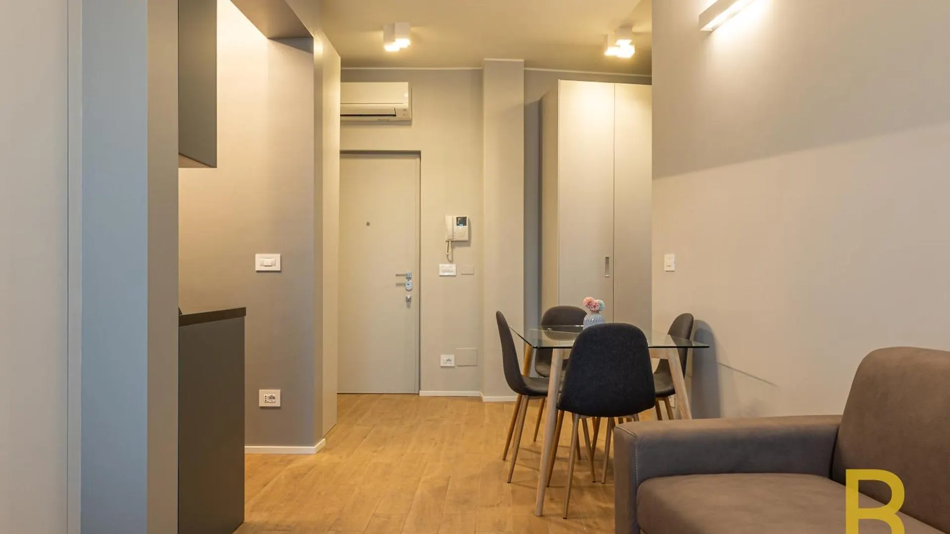 Beplace Apartments In Primaticcio Milan